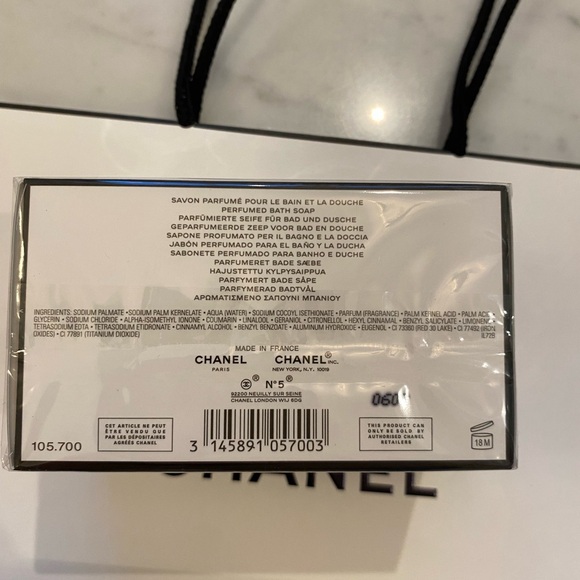 CHANEL No. 5 Perfumed Bath Soap - Picture 4 of 4